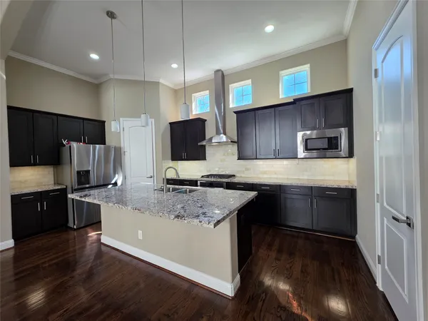 $2,999 | 6121 Stillman Street, Houston, TX 77007