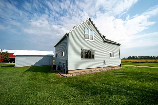$439,900 | N7736 County Rd D, Bear Creek, WI 54922