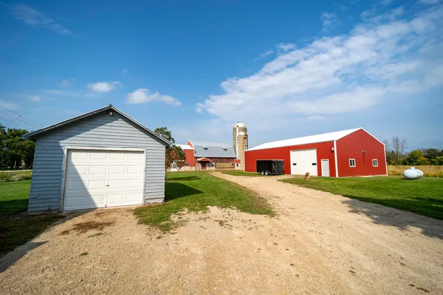 $439,900 | N7736 County Rd D, Bear Creek, WI 54922