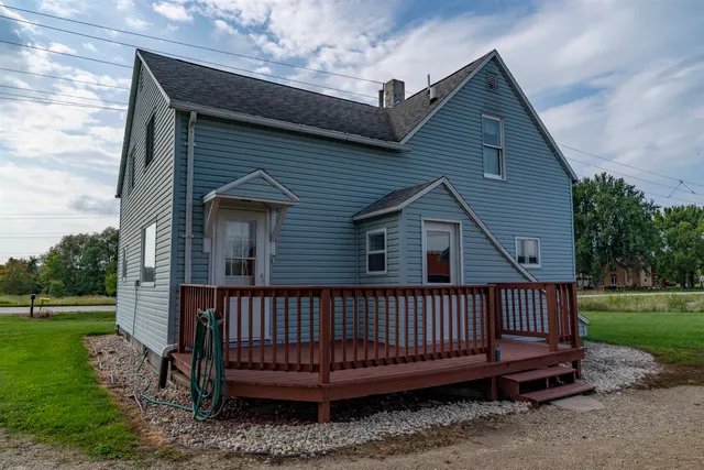 $439,900 | N7736 County Rd D, Bear Creek, WI 54922