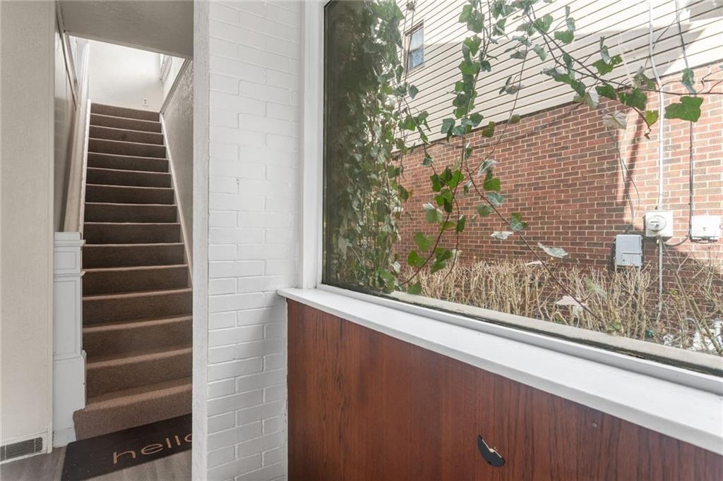 425 Braddock Road Pittsburgh, PA 15221 - Photo 24 of 39 a view of a balcony