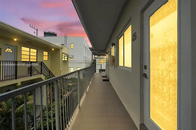 $2,000 | 740 Meridian Avenue, Unit 25, Miami Beach, FL 33139