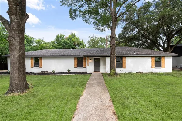 $299,000 | 2912 Purdue Drive, Corsicana, TX 75110