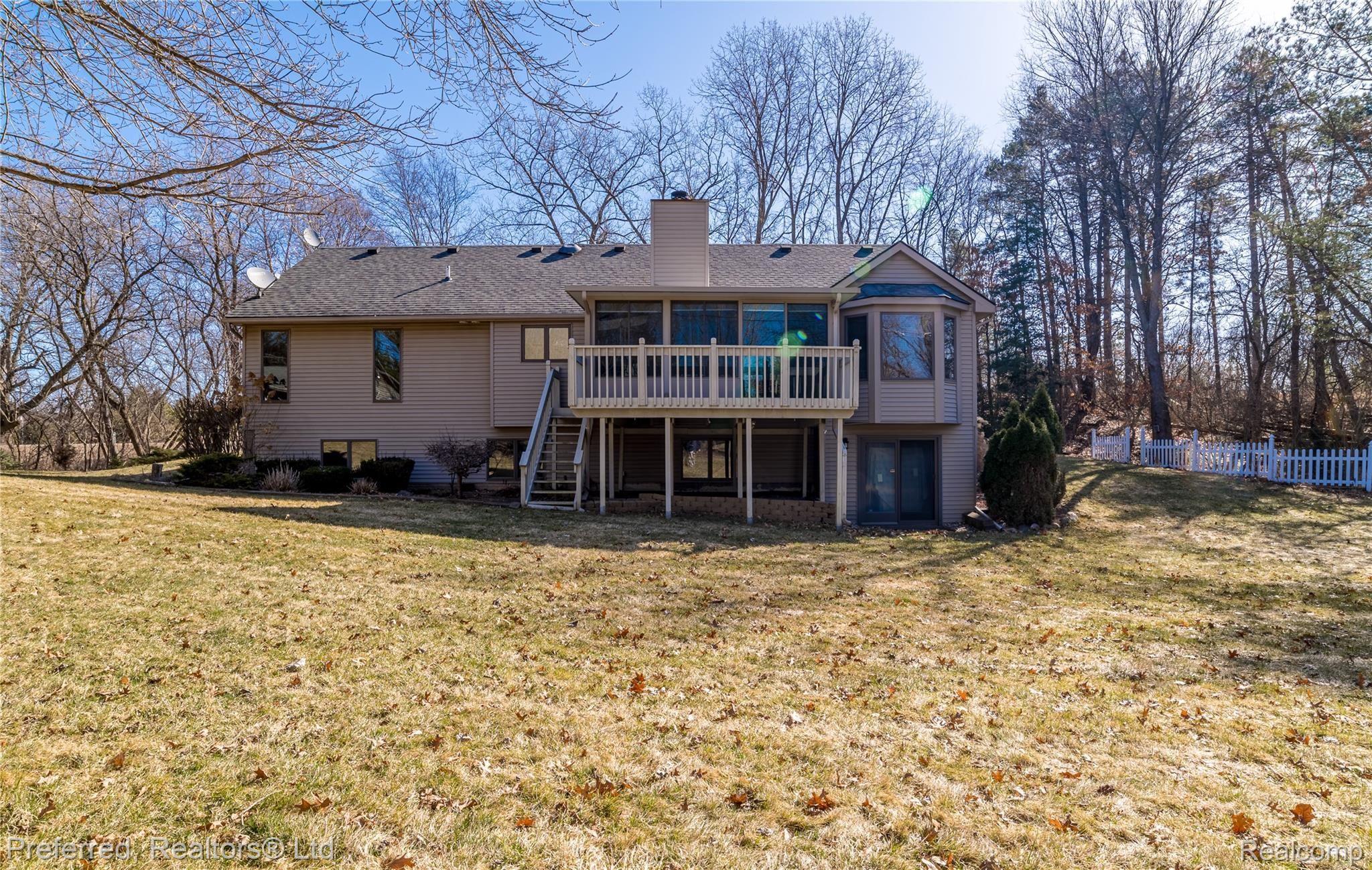3864 Pleasant Valley Road Brighton, MI 48114 - Photo 8 of 45 3864 Pleasant Valley_Brighton-8.jpg