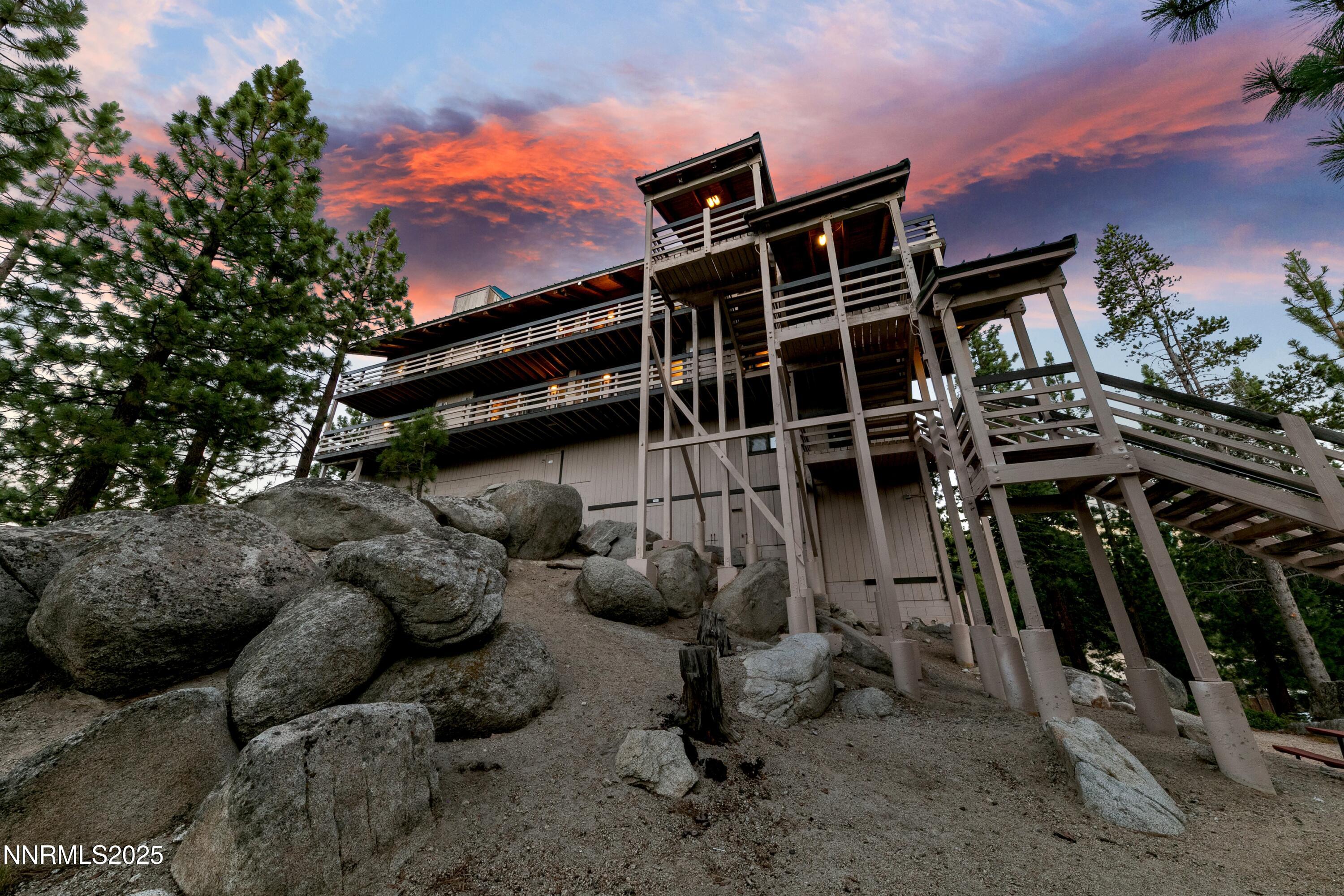 305 Galaxy Lane, Unit 2 Stateline, NV 89449 - Photo 30 of 46 a view of entryway