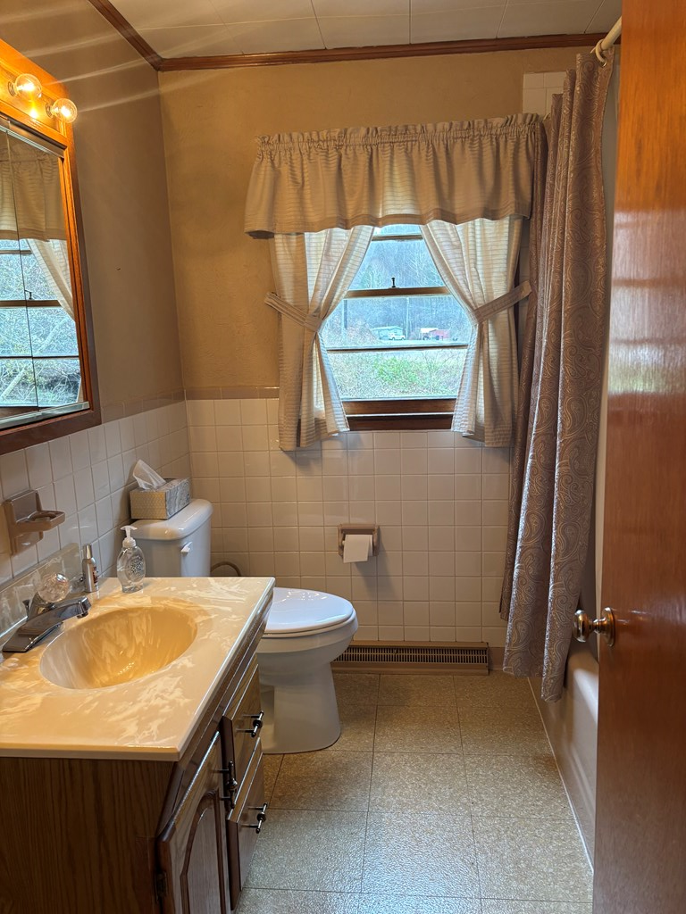 8315 Lovers Gap Road Vansant, VA 24656 - Photo 14 of 31 Gallery Image 14