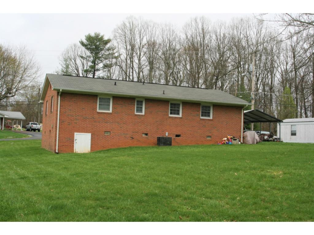 1154 Huffine Road Johnson City, TN 37604 - Photo 12 of 13 Back of Home