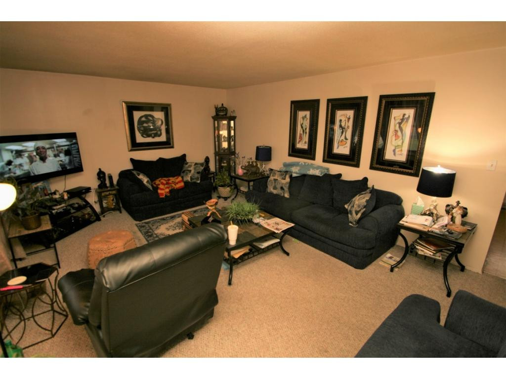 1154 Huffine Road Johnson City, TN 37604 - Photo 4 of 13 Large Living Space