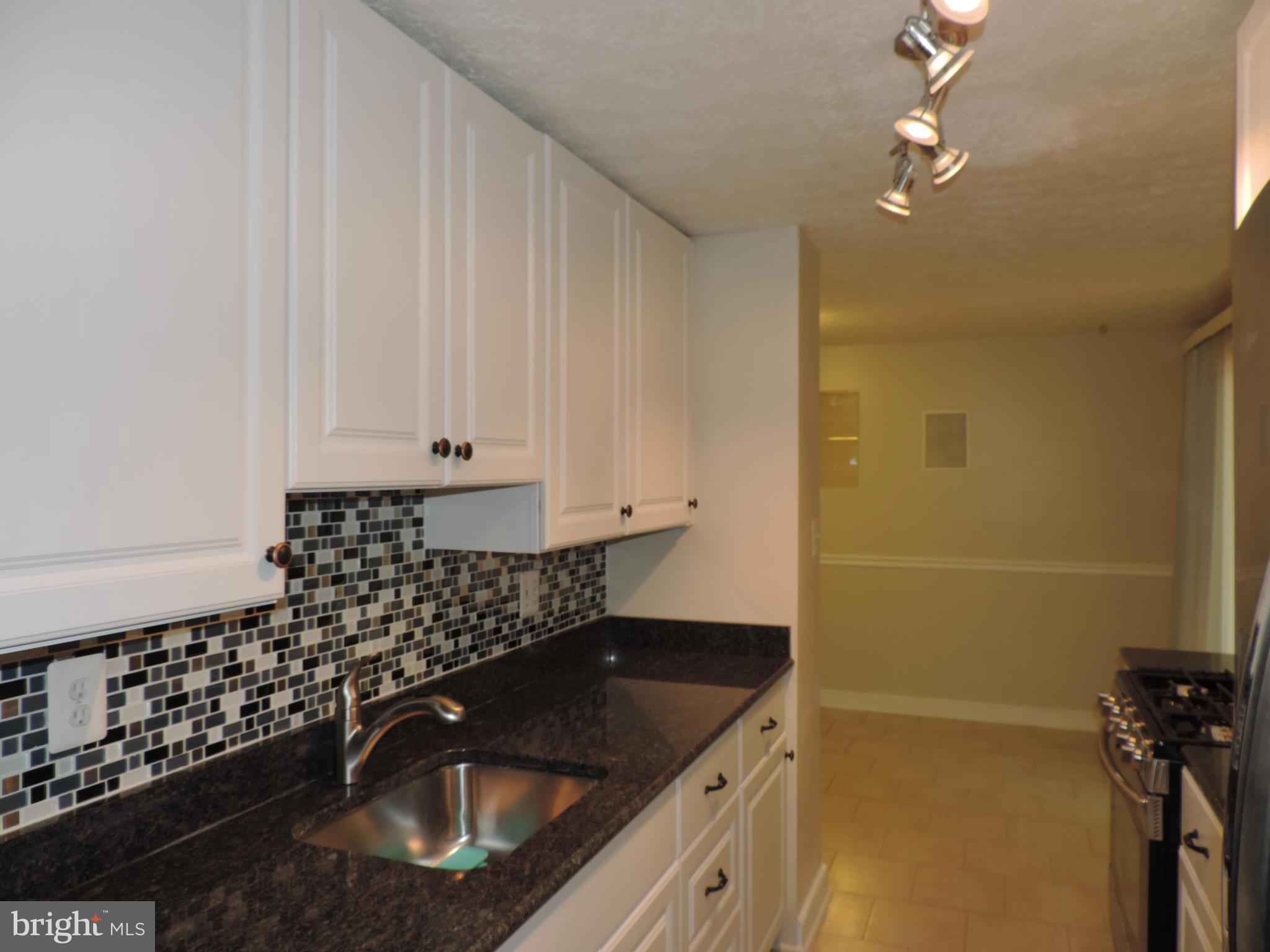 40 Boxthorn Road Abingdon, MD 21009 - Photo 4 of 26 Kitchen