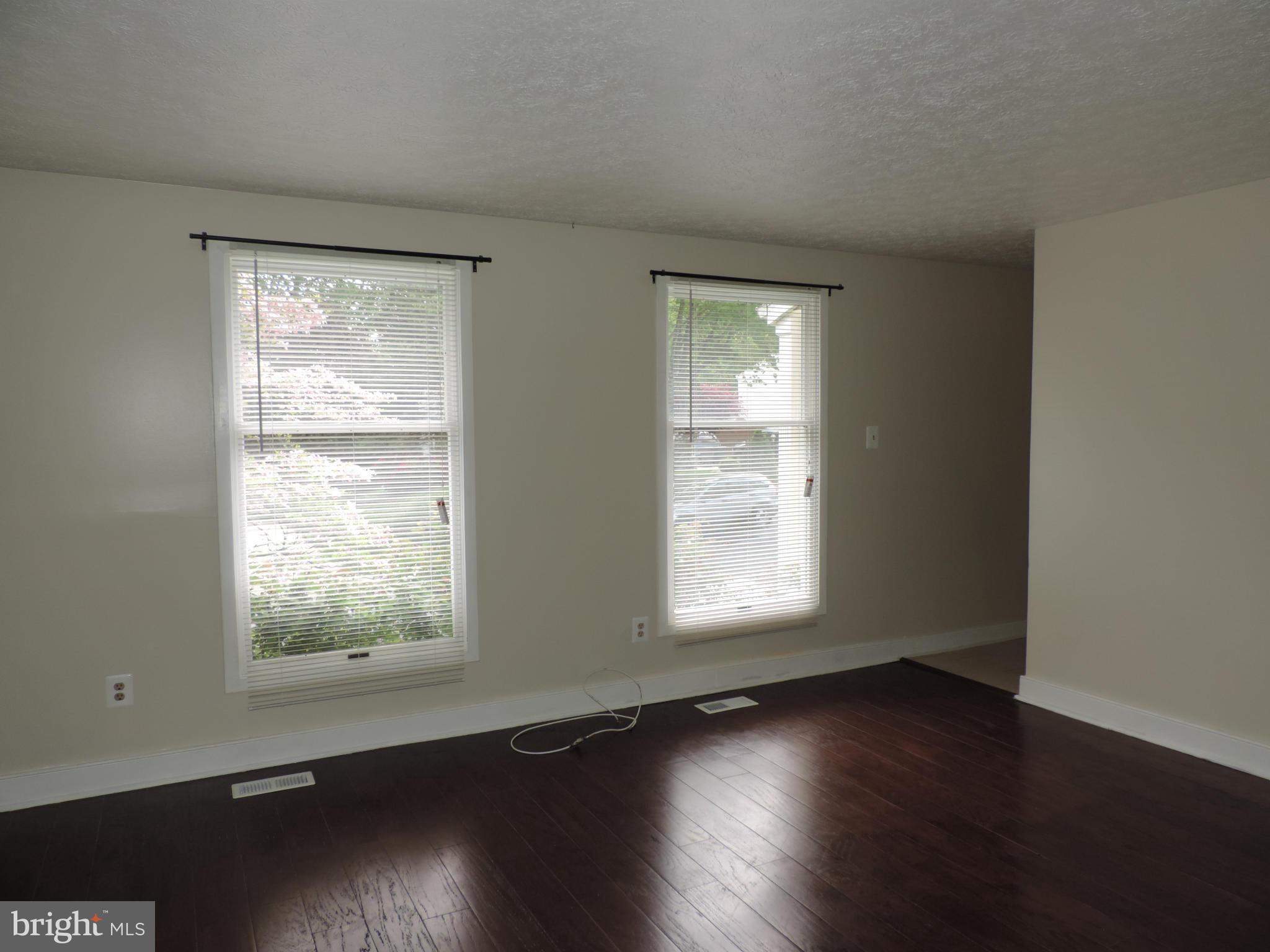 40 Boxthorn Road Abingdon, MD 21009 - Photo 8 of 26 Living Room