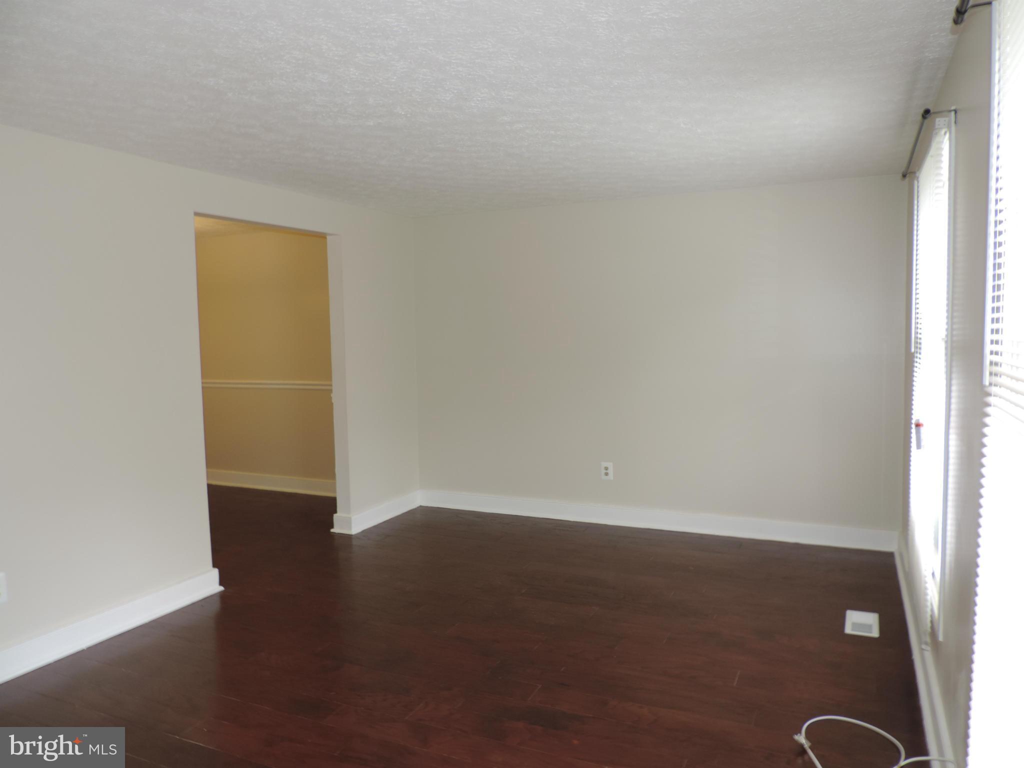 40 Boxthorn Road Abingdon, MD 21009 - Photo 10 of 26 Living Room