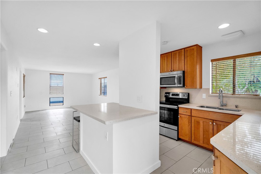 24331 Pasto Road, Unit D Dana Point, CA 92629 - Photo 3 of 30