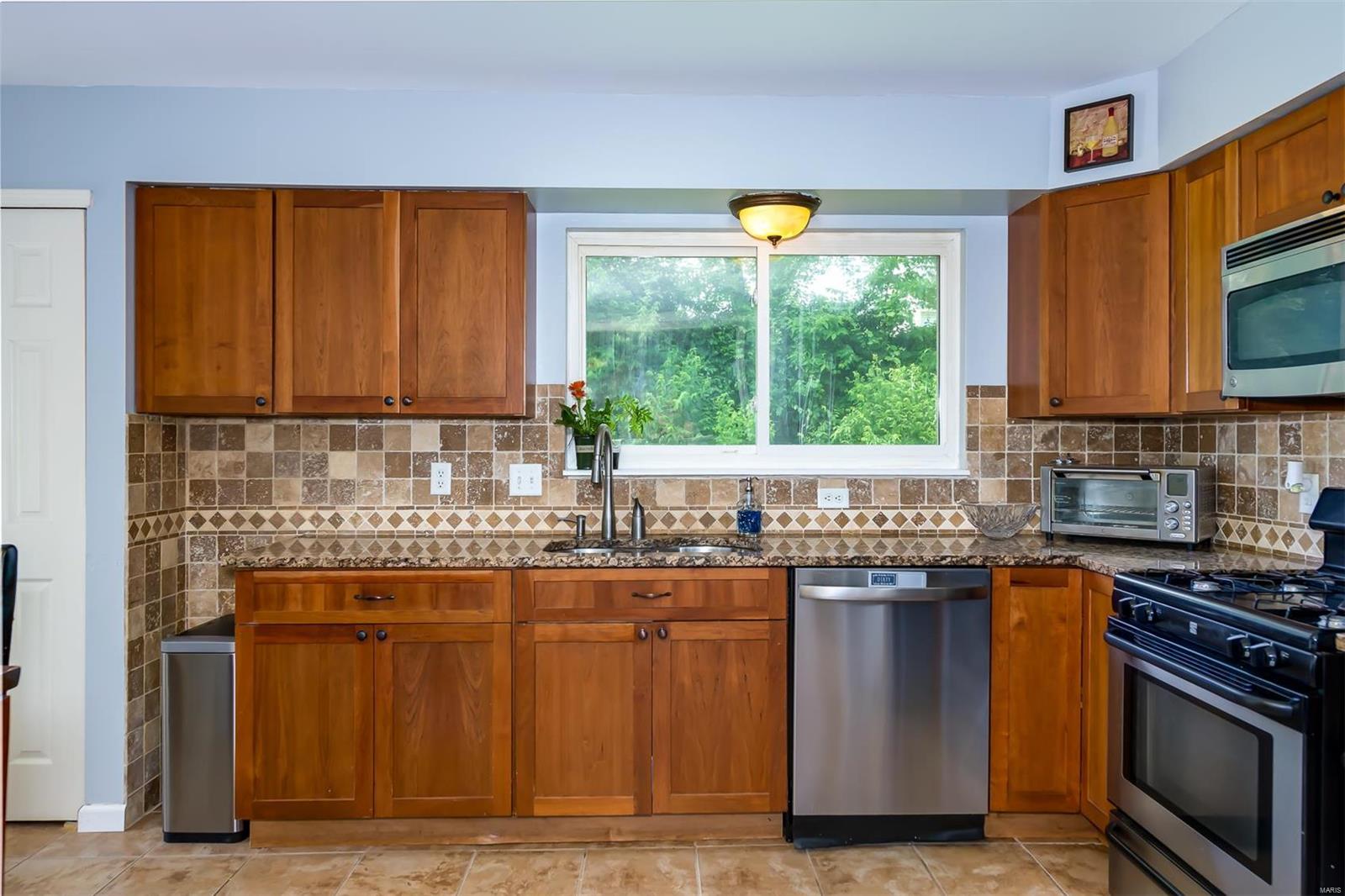 2204 Guebert Road Fenton, MO 63026 - Photo 5 of 26