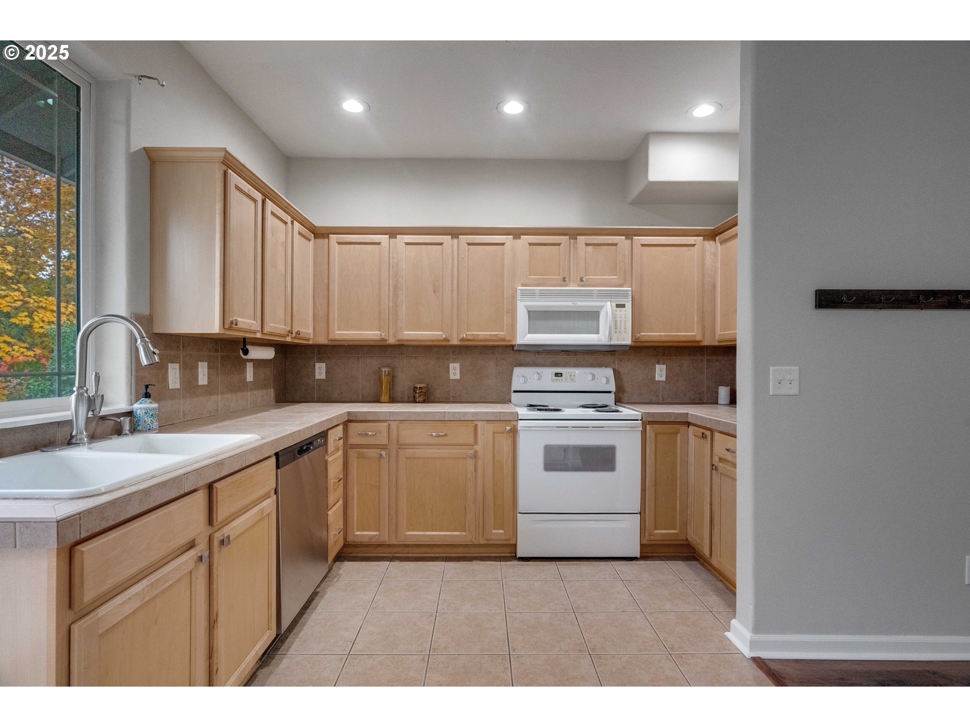 2106 Charlie Court Forest Grove, OR 97116 - Photo 13 of 48