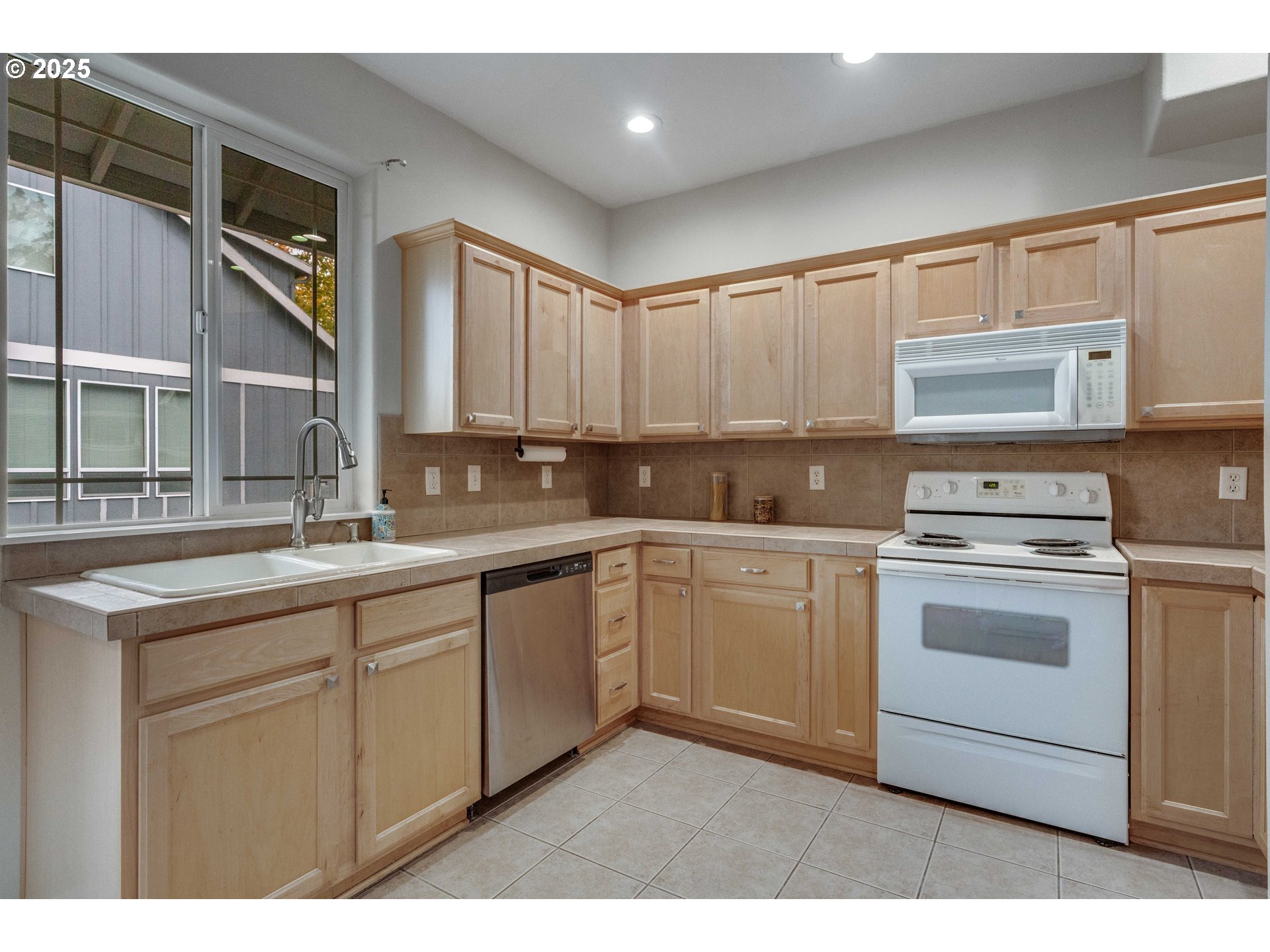 2106 Charlie Court Forest Grove, OR 97116 - Photo 14 of 48