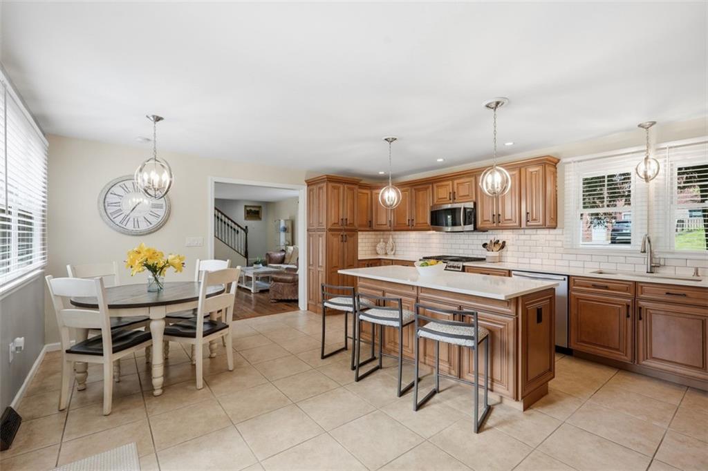 836 Old Thorn Run Road Coraopolis, PA 15108 - Photo 13 of 50