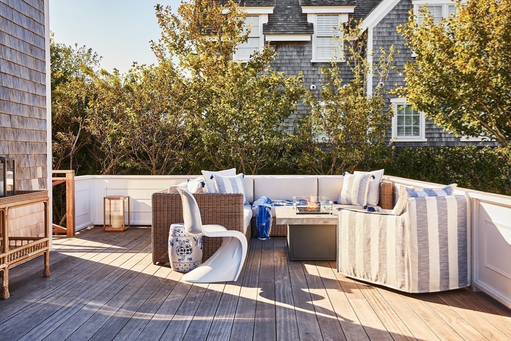 66 Hulbert Avenue Nantucket, MA 02554 - Photo 16 of 22