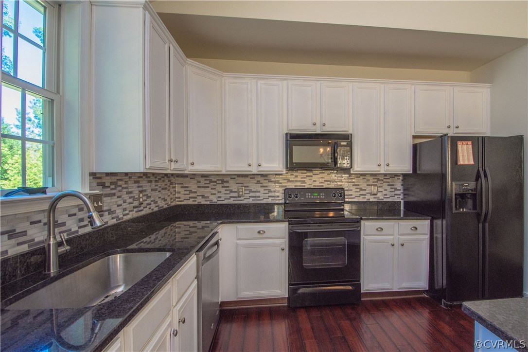9330 Springmount Terrace Chesterfield, VA 23832 - Photo 10 of 38 a kitchen with granite countertop a sink stove and refrigerator