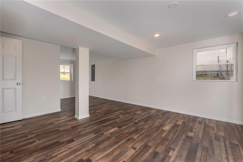 516 Aten Road Coraopolis, PA 15108 - Photo 17 of 25 Gallery Image 17