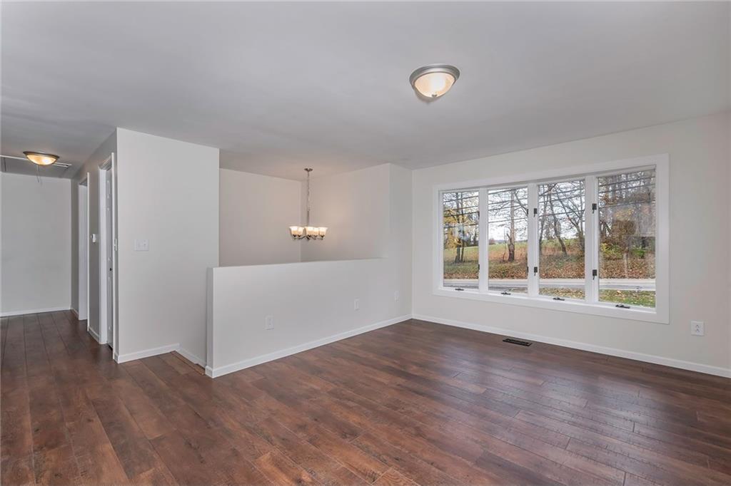 516 Aten Road Coraopolis, PA 15108 - Photo 9 of 25 Gallery Image 9