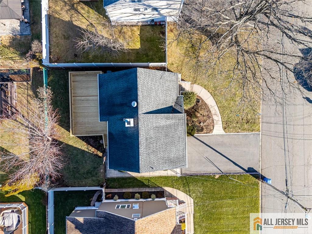31 Marie Road Fords, NJ 08863 - Photo 37 of 44 a view of balcony with furniture