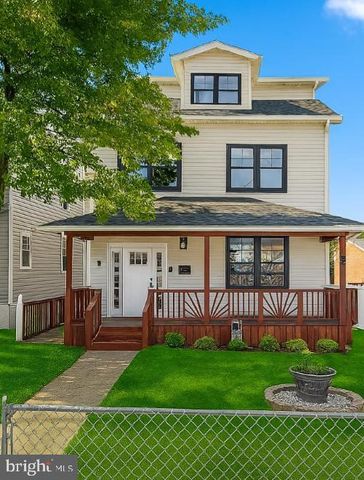 $825,000 | 2814 Rhode Island Avenue Northeast, Washington, DC 20018