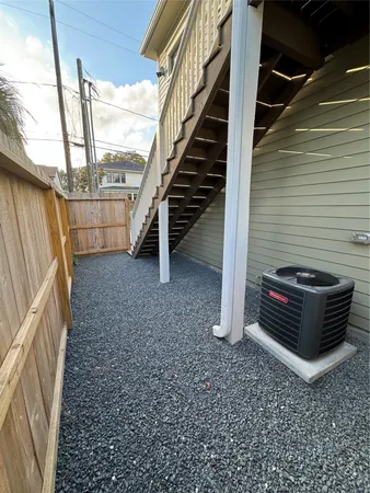 $1,850 | 435 Oxford Street, Unit A, Houston, TX 77007