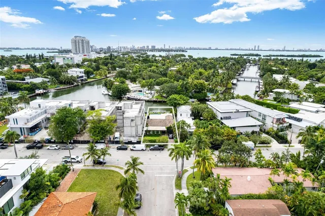 $2,990,000 | 7701 Northeast 8th Avenue, Miami, FL 33138