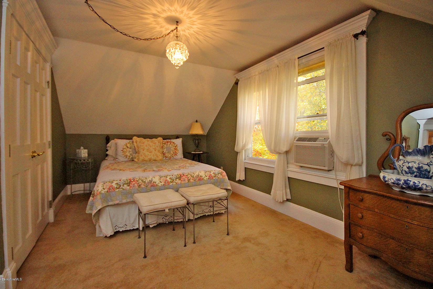 20 Smith Road West Stockbridge, MA 01266 - Photo 14 of 22 GUEST BEDROOM