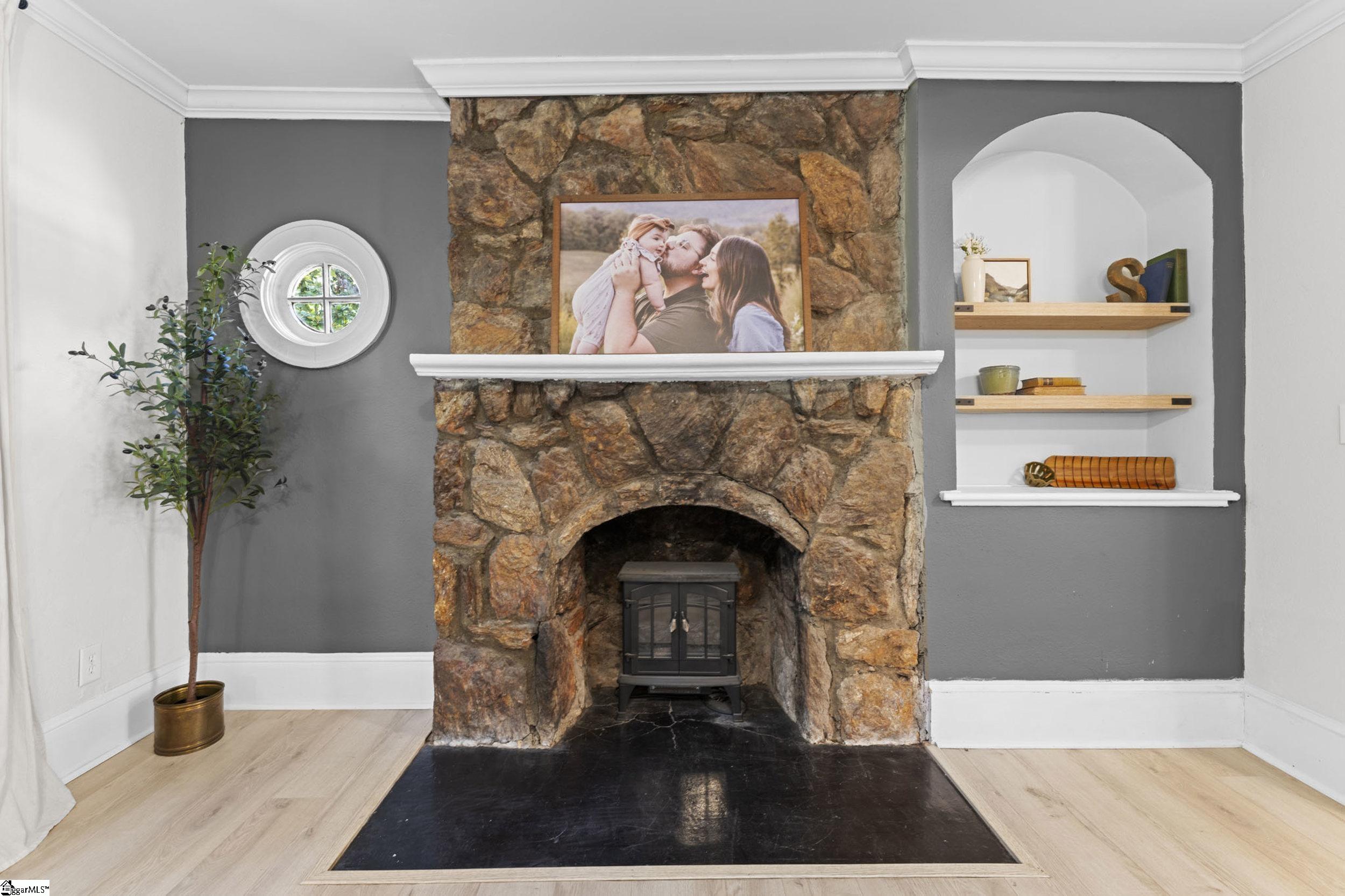 109 Ackley Road Greenville, SC 29607 - Photo 8 of 35
