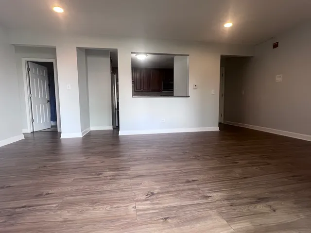 $1,750 | 2427 Ogden Avenue, Unit 3, Downers Grove, IL 60515