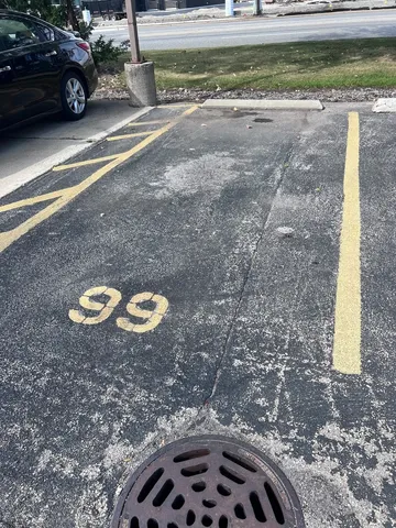 $1,750 | 2427 Ogden Avenue, Unit 3, Downers Grove, IL 60515