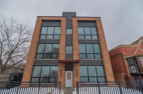 $2,800 | 3738 South Calumet Avenue, Unit 2N, Chicago, IL 60653