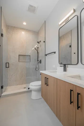 $3,000 | 3738 South Calumet Avenue, Unit 2N, Chicago, IL 60653