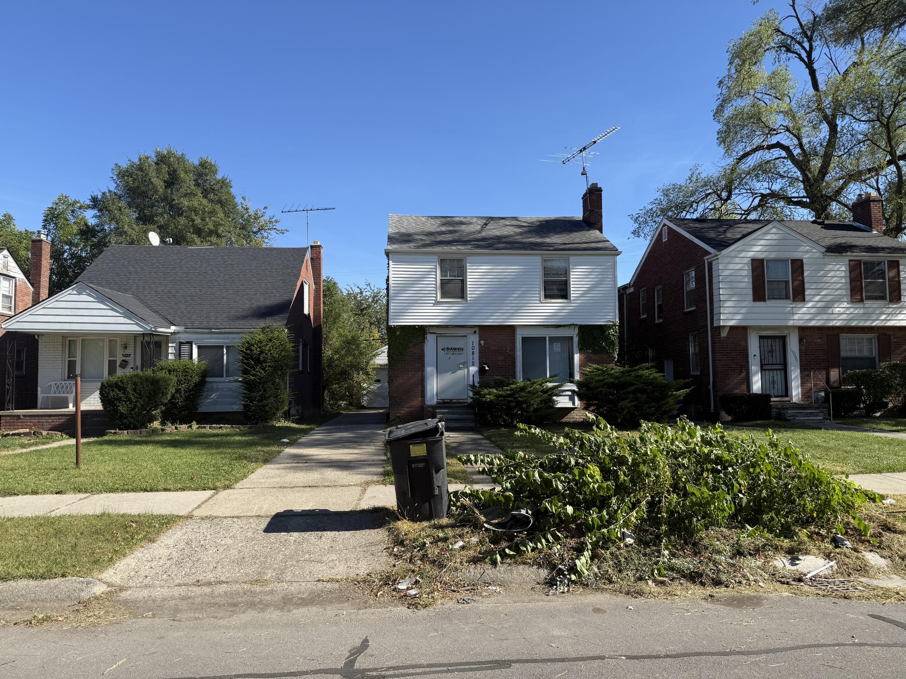 10812 Balfour Road Detroit, MI 48224 - Photo 2 of 10 IMG_0359