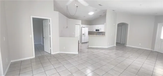 $2,150 | 451 10th Place, Vero Beach, FL 32960