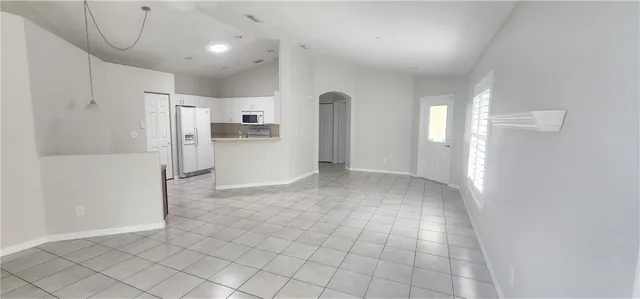 $2,150 | 451 10th Place, Vero Beach, FL 32960