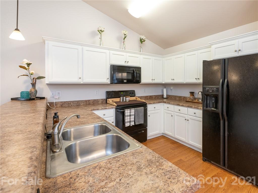 10815 Troutman Road Midland, NC 28107 - Photo 3 of 31