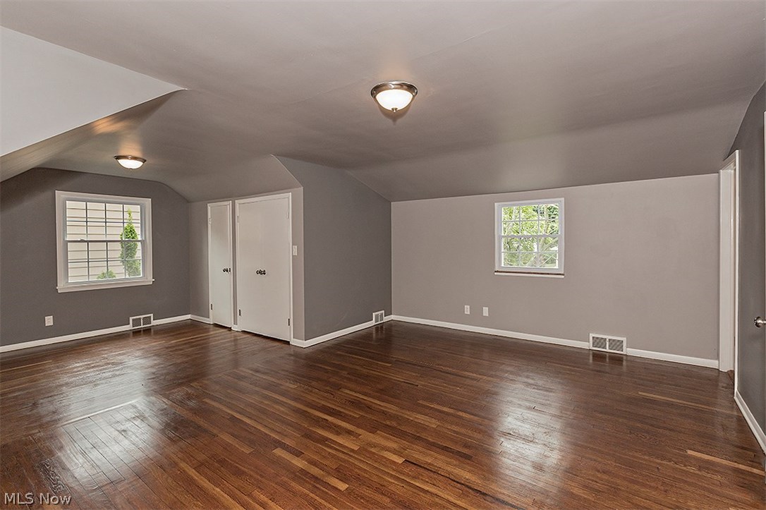 23897 Wimbledon Road Shaker Heights, OH 44122 - Photo 27 of 35 Gallery Image 27