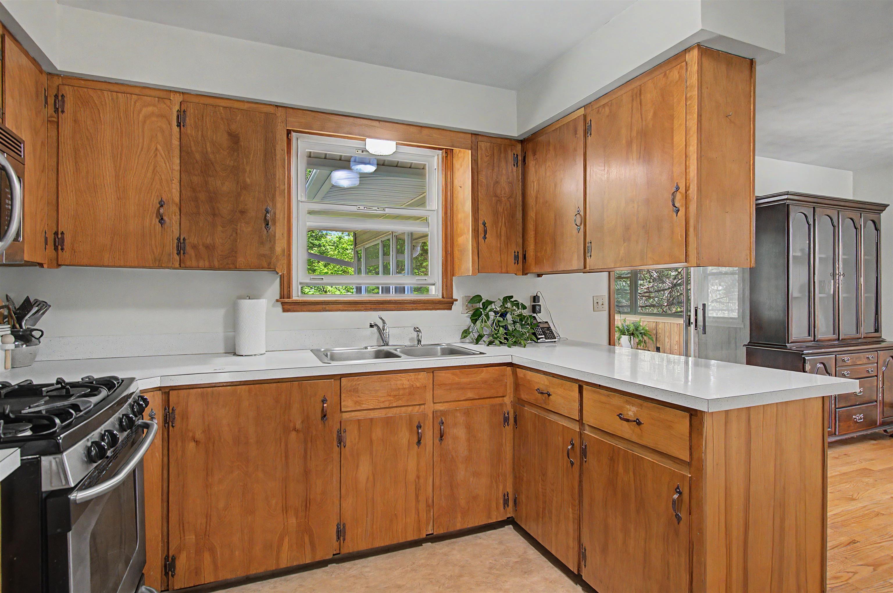 16 Colbert Street Essex Junction, VT 05452 - Photo 15 of 48