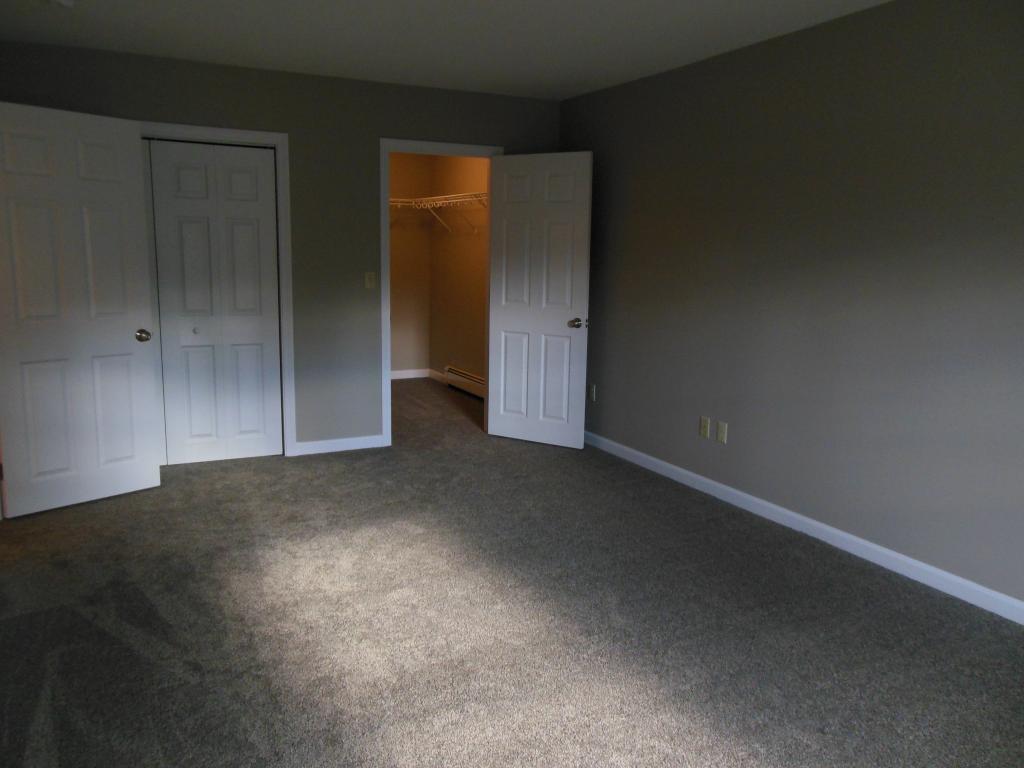 8 Knoll Road Wolfeboro, NH 03894 - Photo 18 of 36 Gallery Image 18
