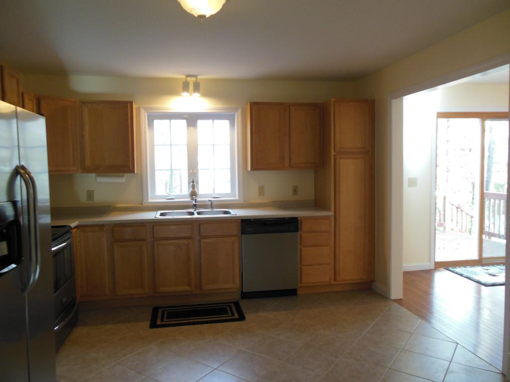 8 Knoll Road Wolfeboro, NH 03894 - Photo 4 of 36 Gallery Image 4
