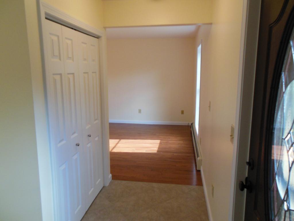 8 Knoll Road Wolfeboro, NH 03894 - Photo 10 of 36 Gallery Image 10