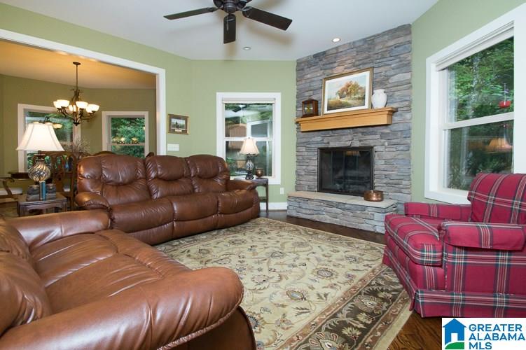 243 Christopher Cove Sterrett, AL 35147 - Photo 9 of 41