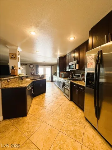 $422,999 | 7925 Hollow Pine Street, Las Vegas, NV 89143