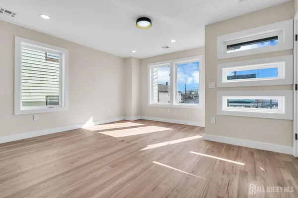 $650,000 | 589 Elizabeth Street, Perth Amboy, NJ 08861