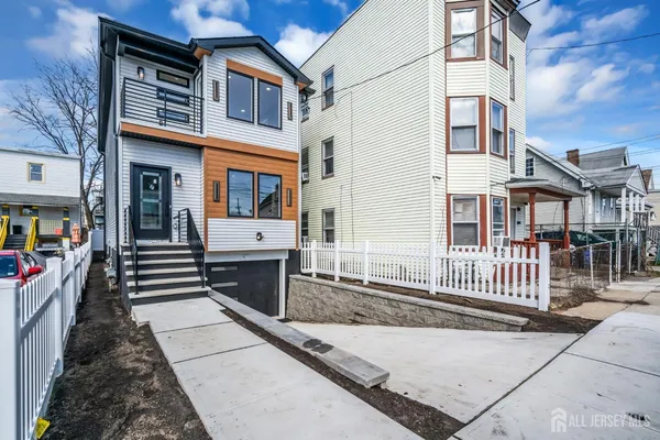 $650,000 | 589 Elizabeth Street, Perth Amboy, NJ 08861