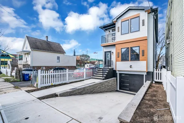 $650,000 | 589 Elizabeth Street, Perth Amboy, NJ 08861