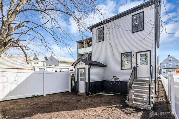 $650,000 | 589 Elizabeth Street, Perth Amboy, NJ 08861