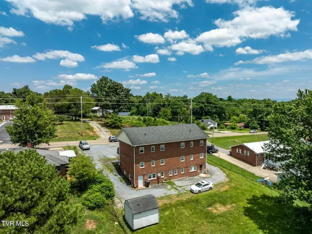 $674,999 | 3411 West Walnut Street, Johnson City, TN 37604